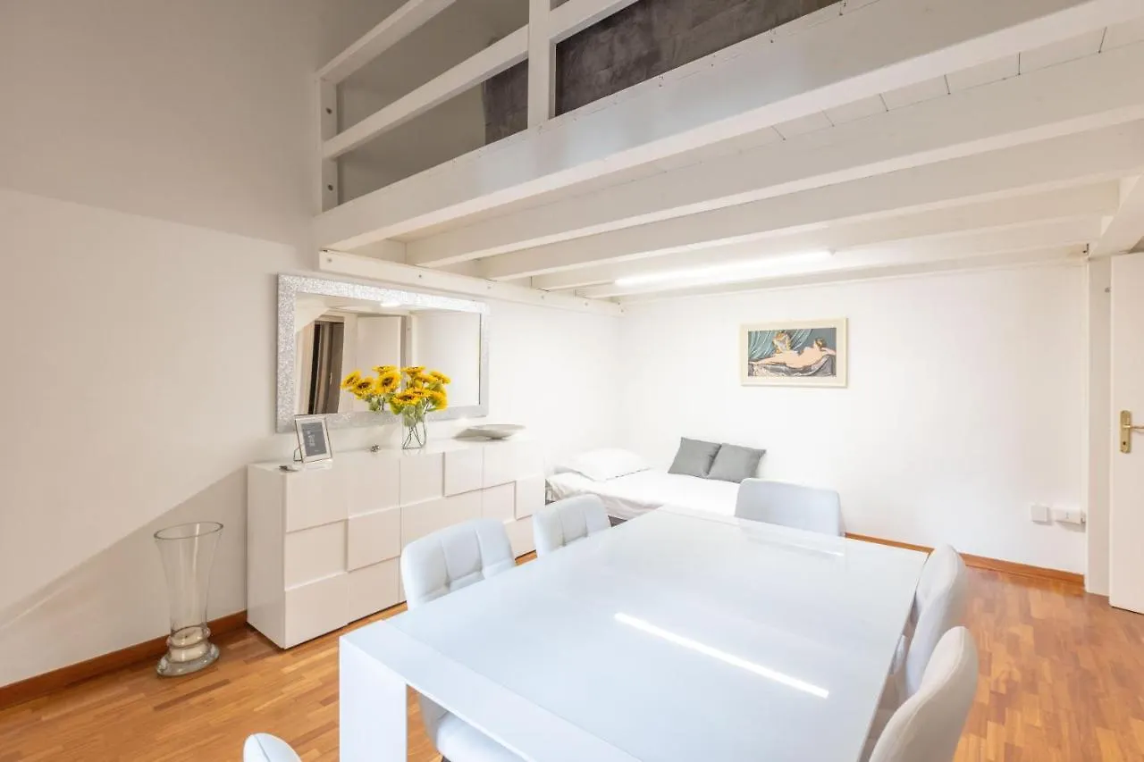 Ubaldini House, Bologna By Short Holidays