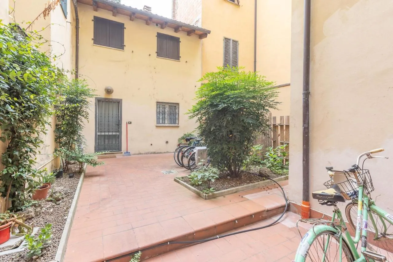 Ubaldini House, Bologna By Short Holidays