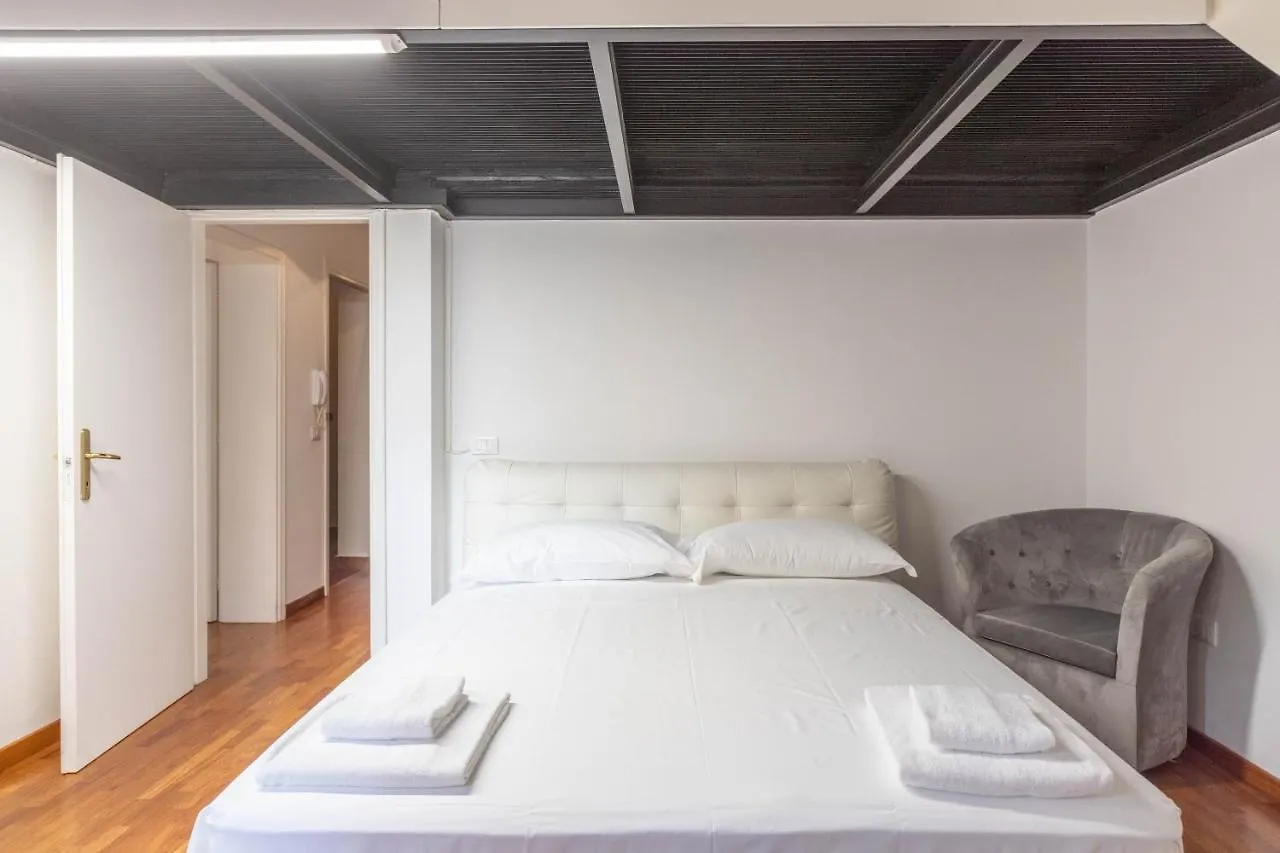 Ubaldini House, Bologna By Short Holidays Apartment
